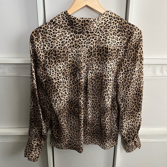 Frame Tabitha Silk Popover Blouse in Cheetah Print - Picture 4 of 5